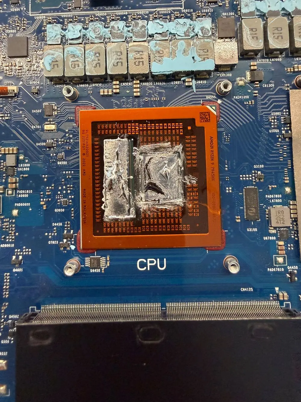 Processeur de portable avec l’ancienne pâte thermique